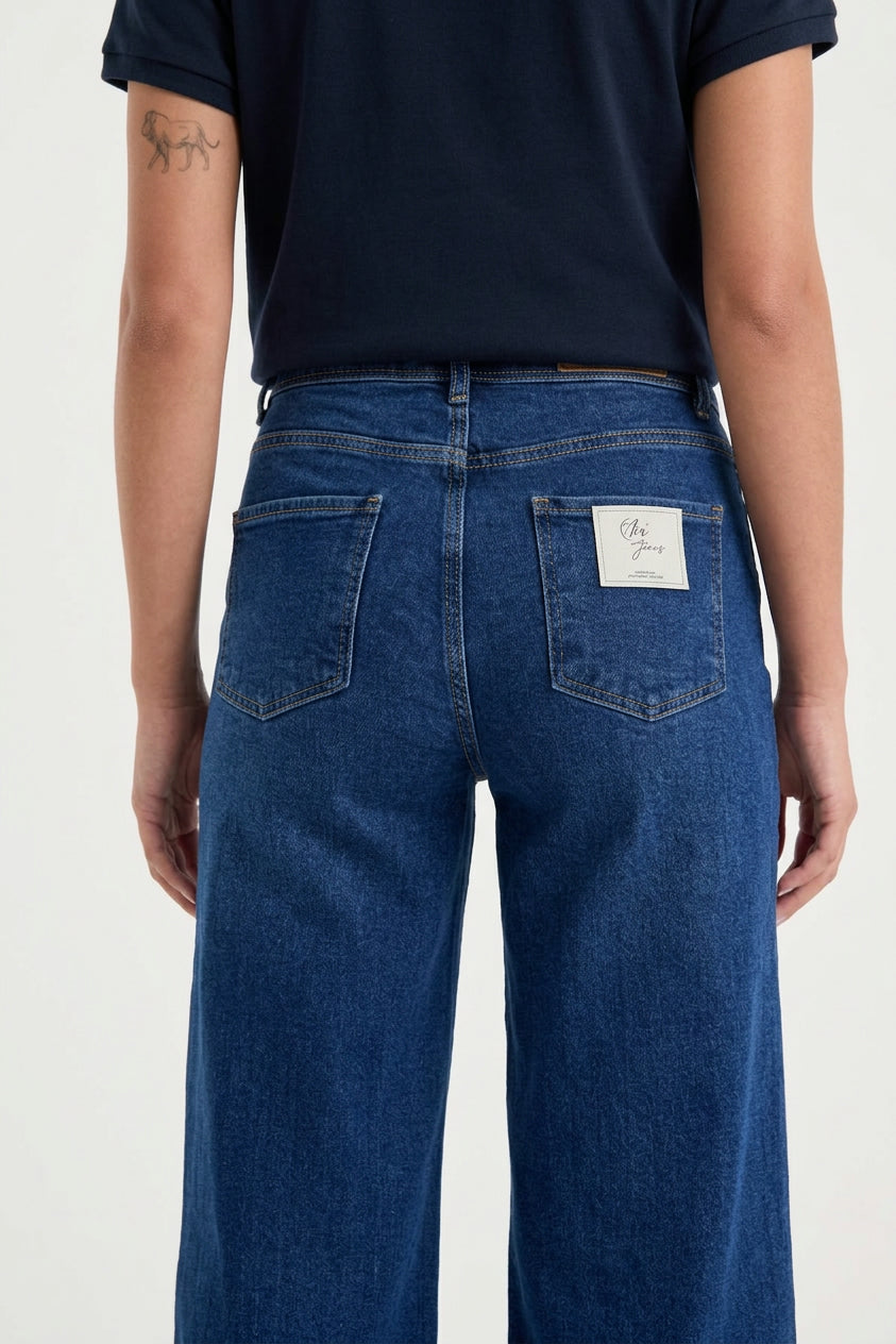 Jean Wide-Leg Taille Haute Poches Plaquées Bleu Foncé Meknès - gros plan dos avec étiquette Ari Jeans